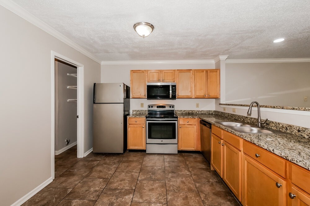 2331 Layton Ln - Photo 5 of 20