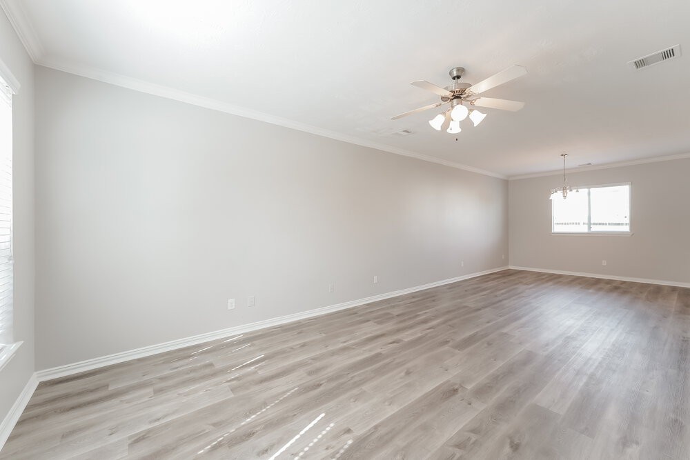 8406 Parapet Pl - Photo 5 of 17
