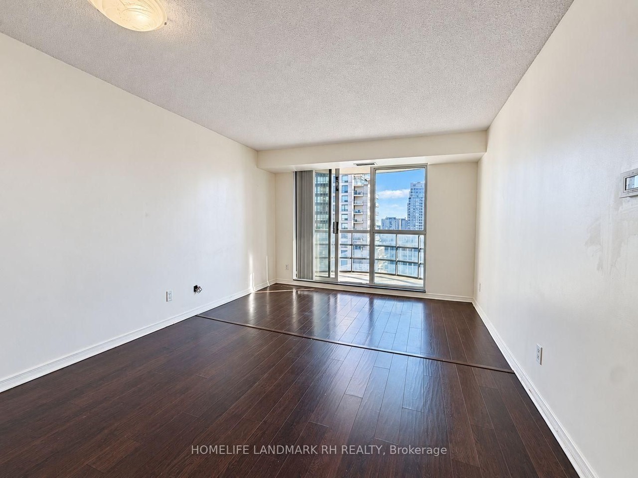 8 Hillcrest Avenue #1916 - Photo 5 of 24