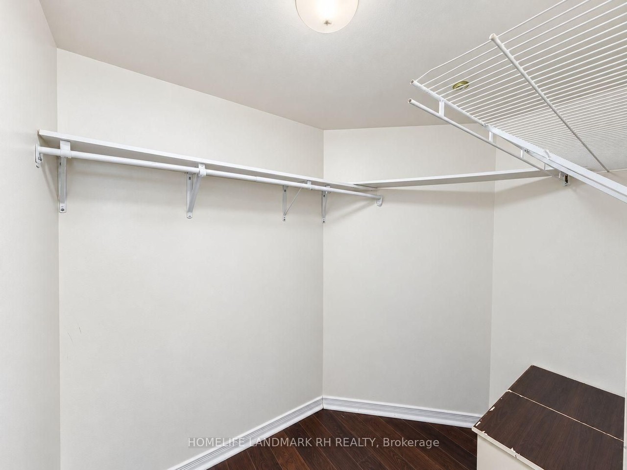 8 Hillcrest Avenue #1916 - Photo 6 of 24