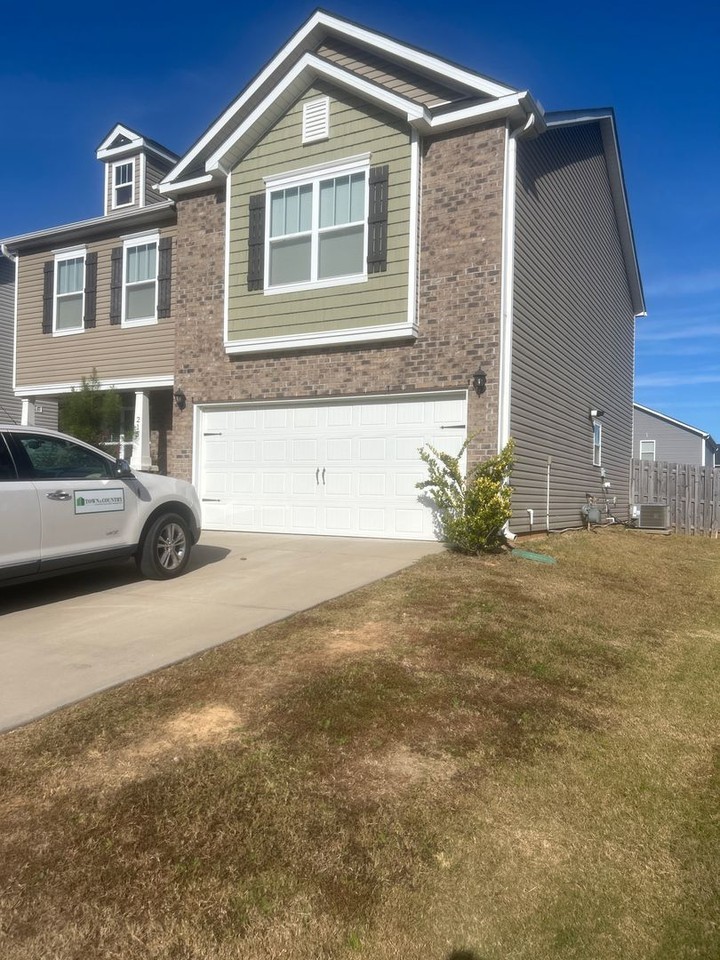 215 Milford Pines Dr