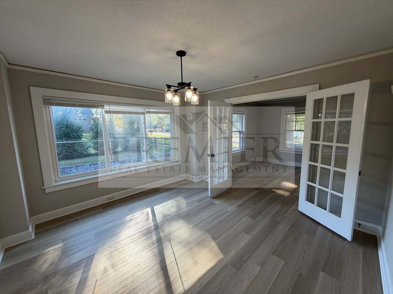 205 S Ash Ave - Photo 6 of 22