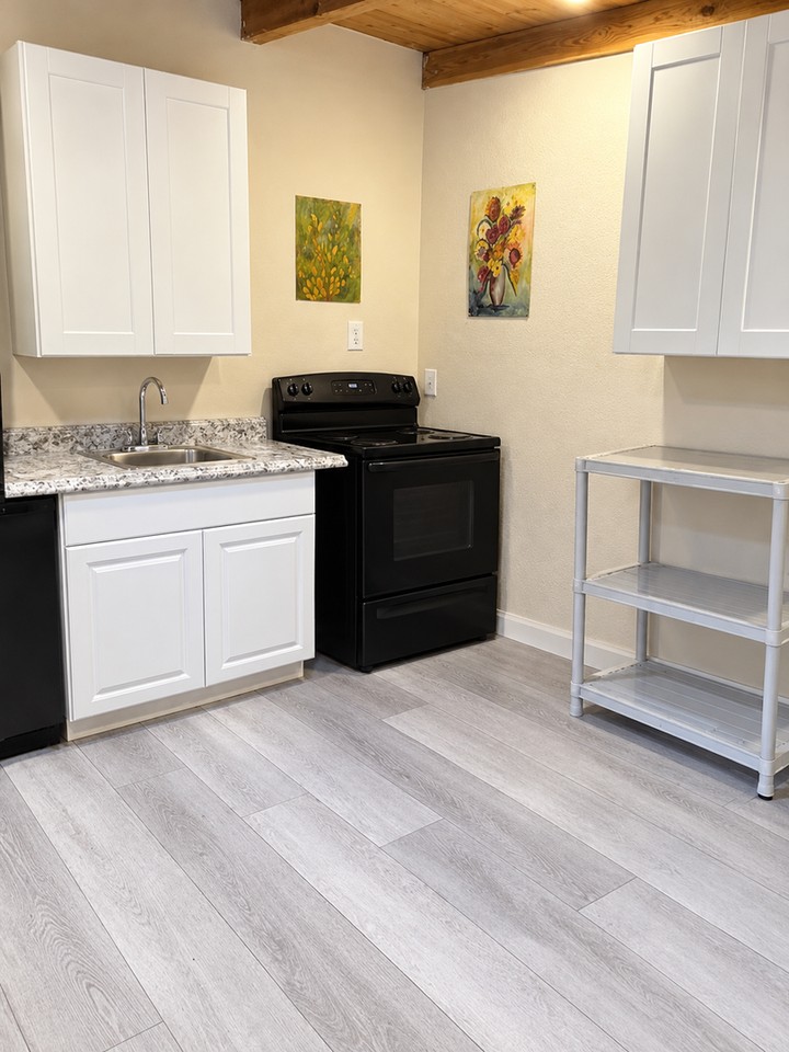 263 Woodland Dr - Photo 2 of 3