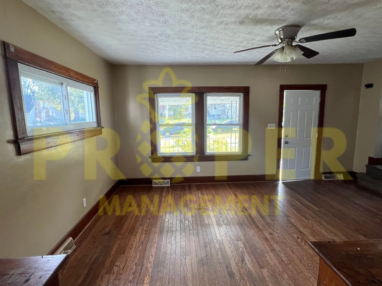 307 E Fairview Ave - Photo 3 of 12