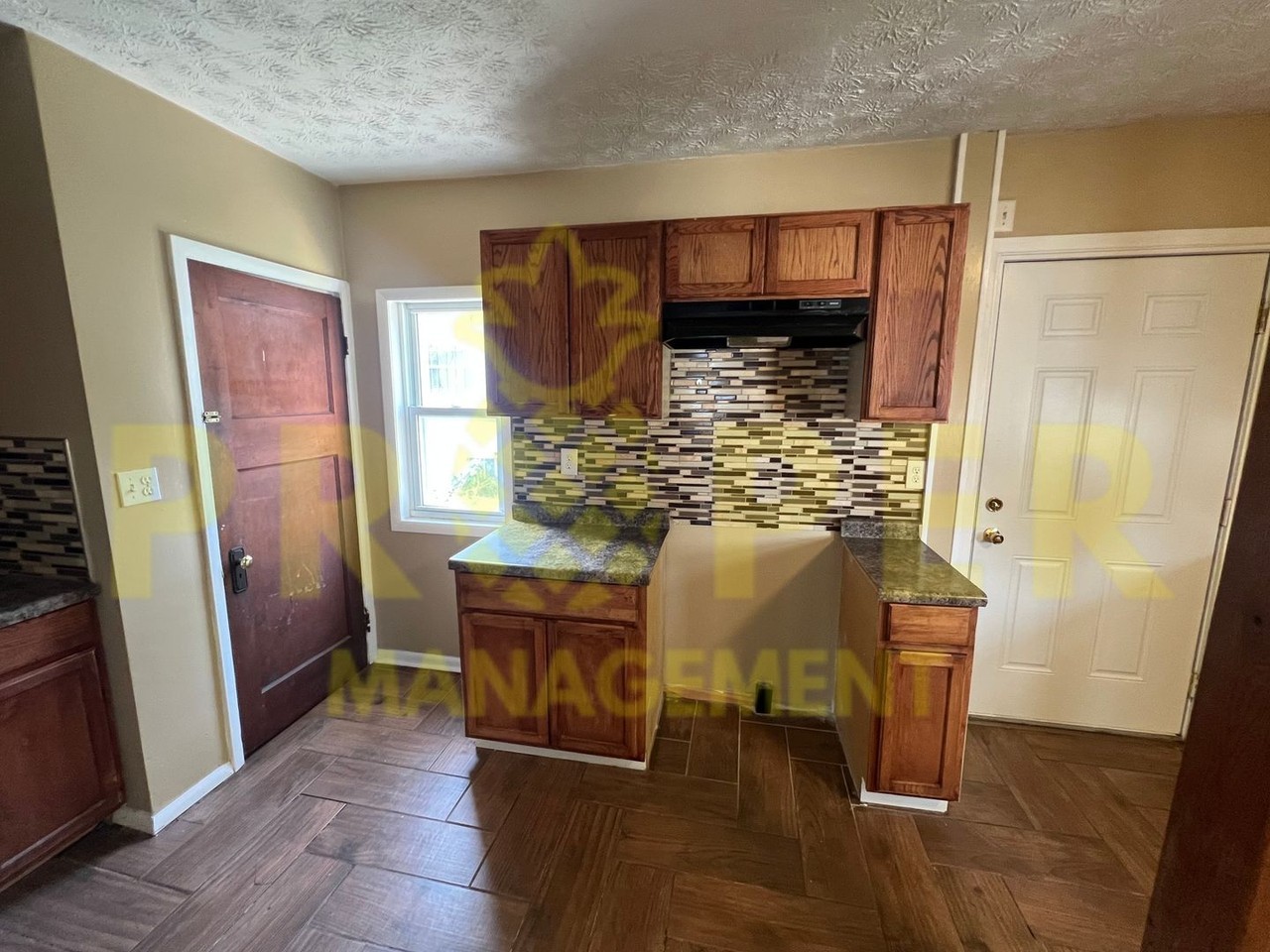 307 E Fairview Ave - Photo 5 of 12
