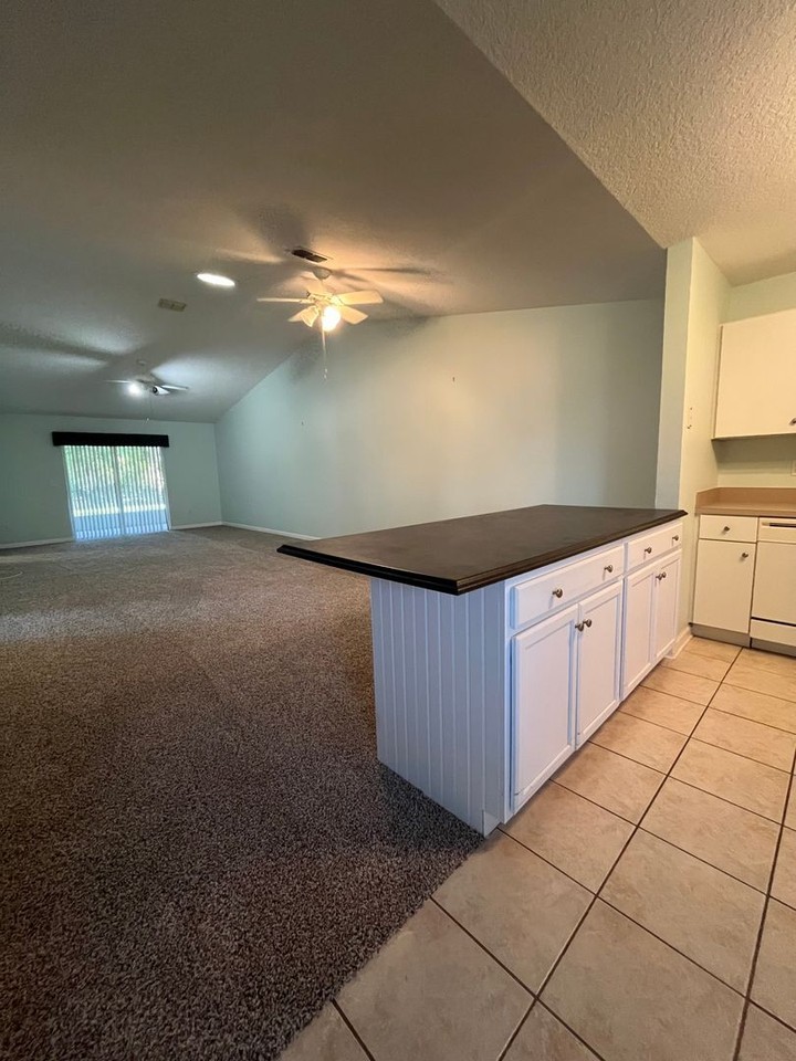 108B Coral Reef Ct N - Photo 4 of 20