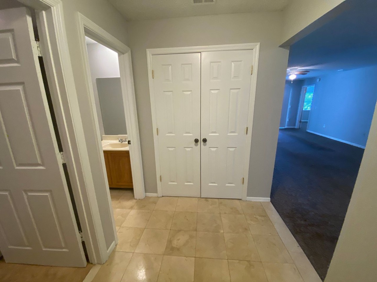 5210 Clubside Dr - Photo 4 of 23