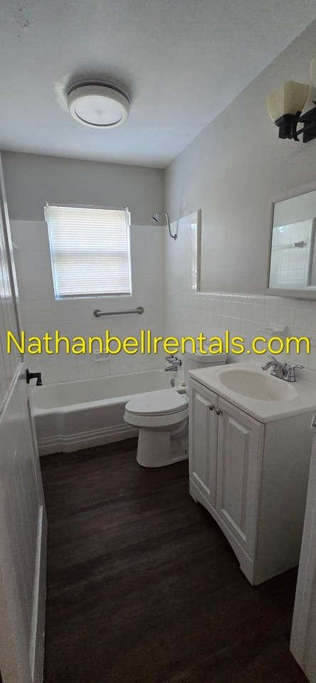 2490 Beverly Dr - Photo 3 of 22