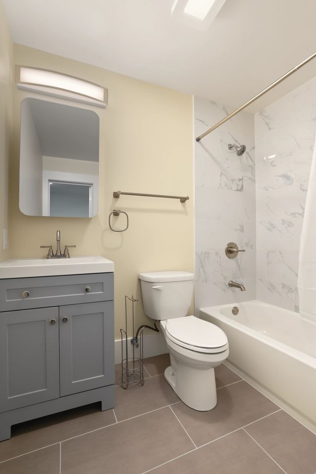 920 1/2 Broderick St - Photo 6 of 22