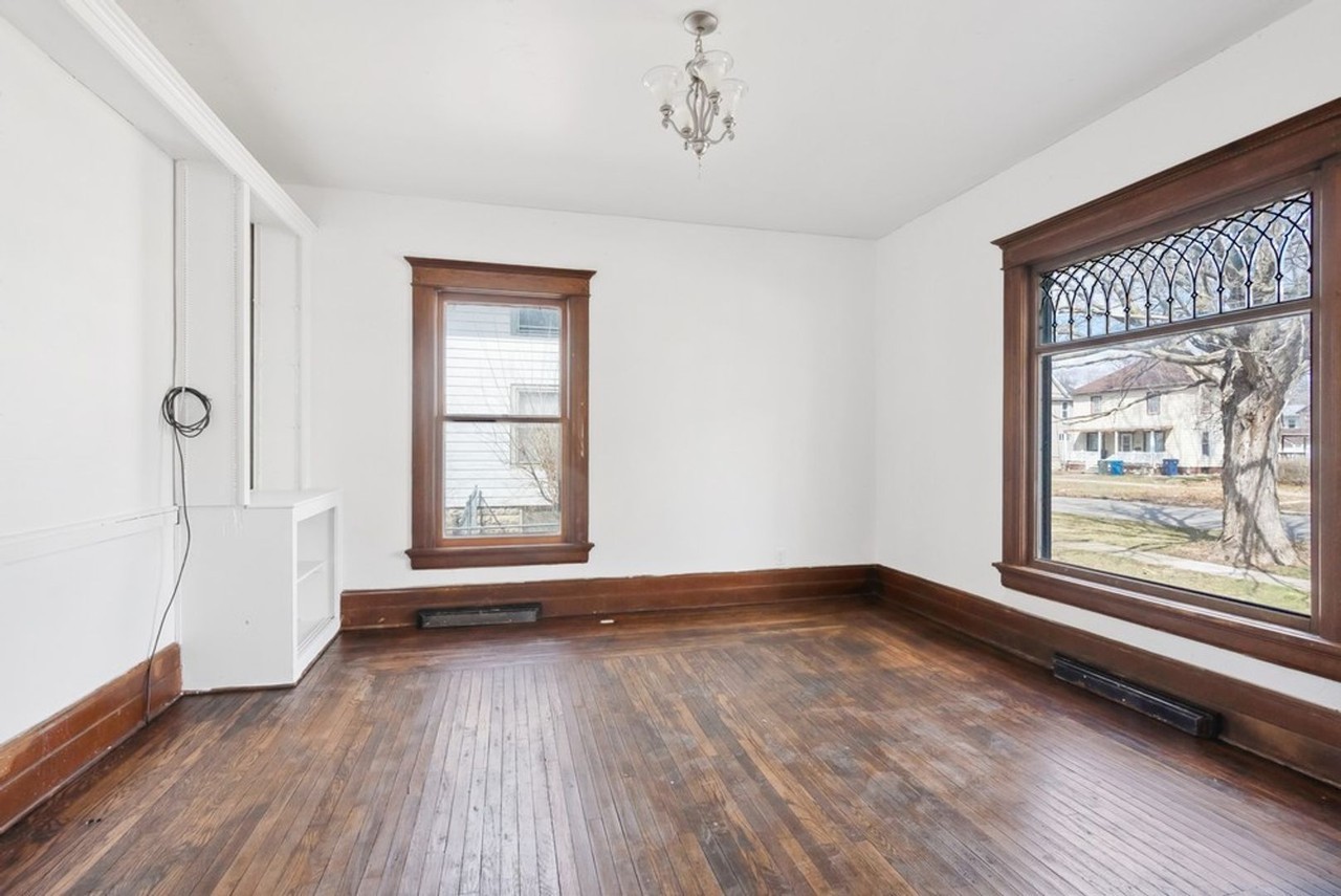 246 Western Ave - Photo 4 of 22