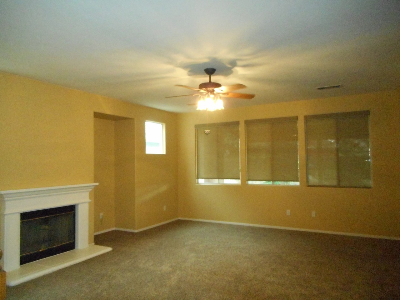 4411 W Concord Ave - Photo 2 of 20