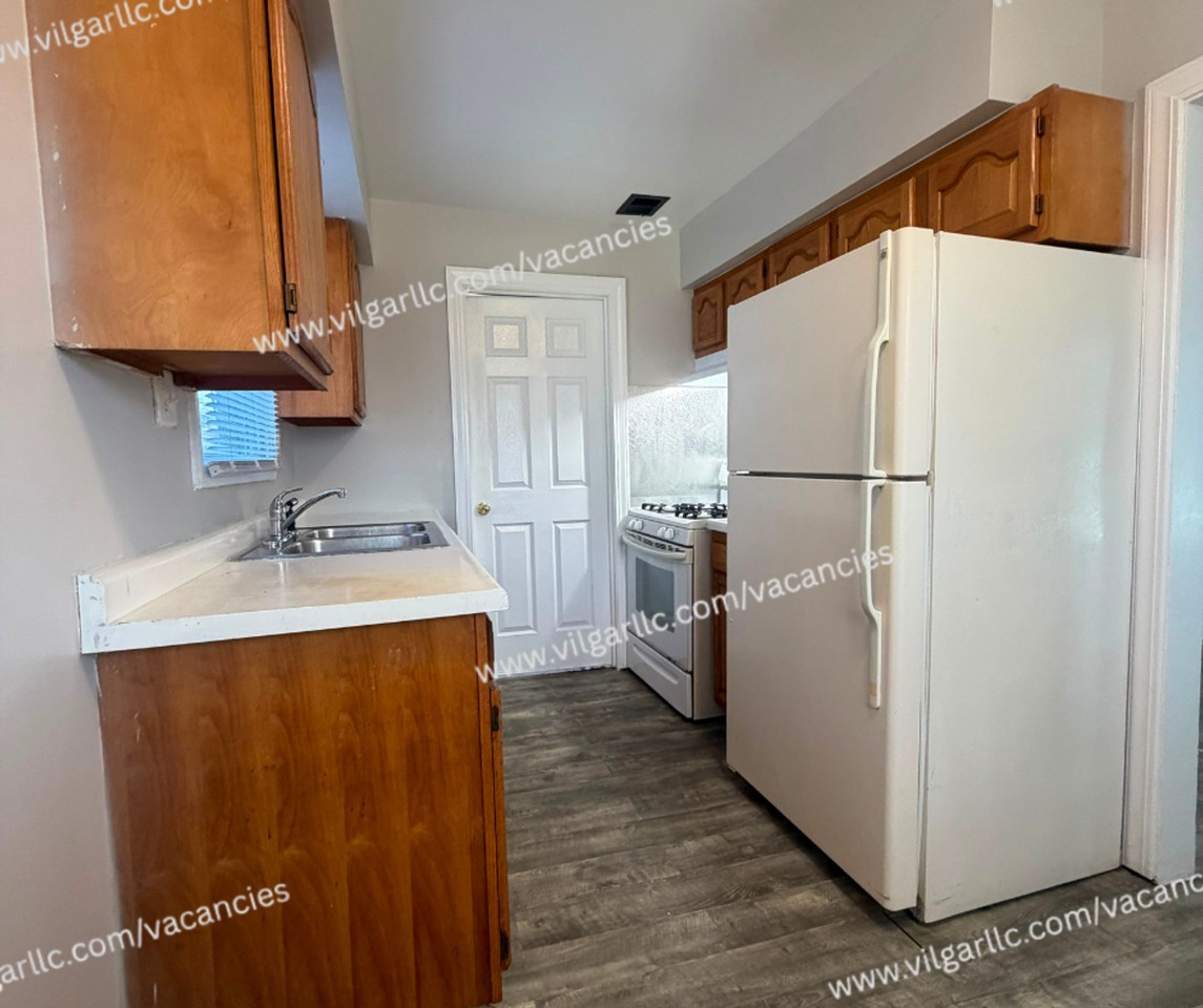 7407 Alexander Ave - Photo 5 of 29