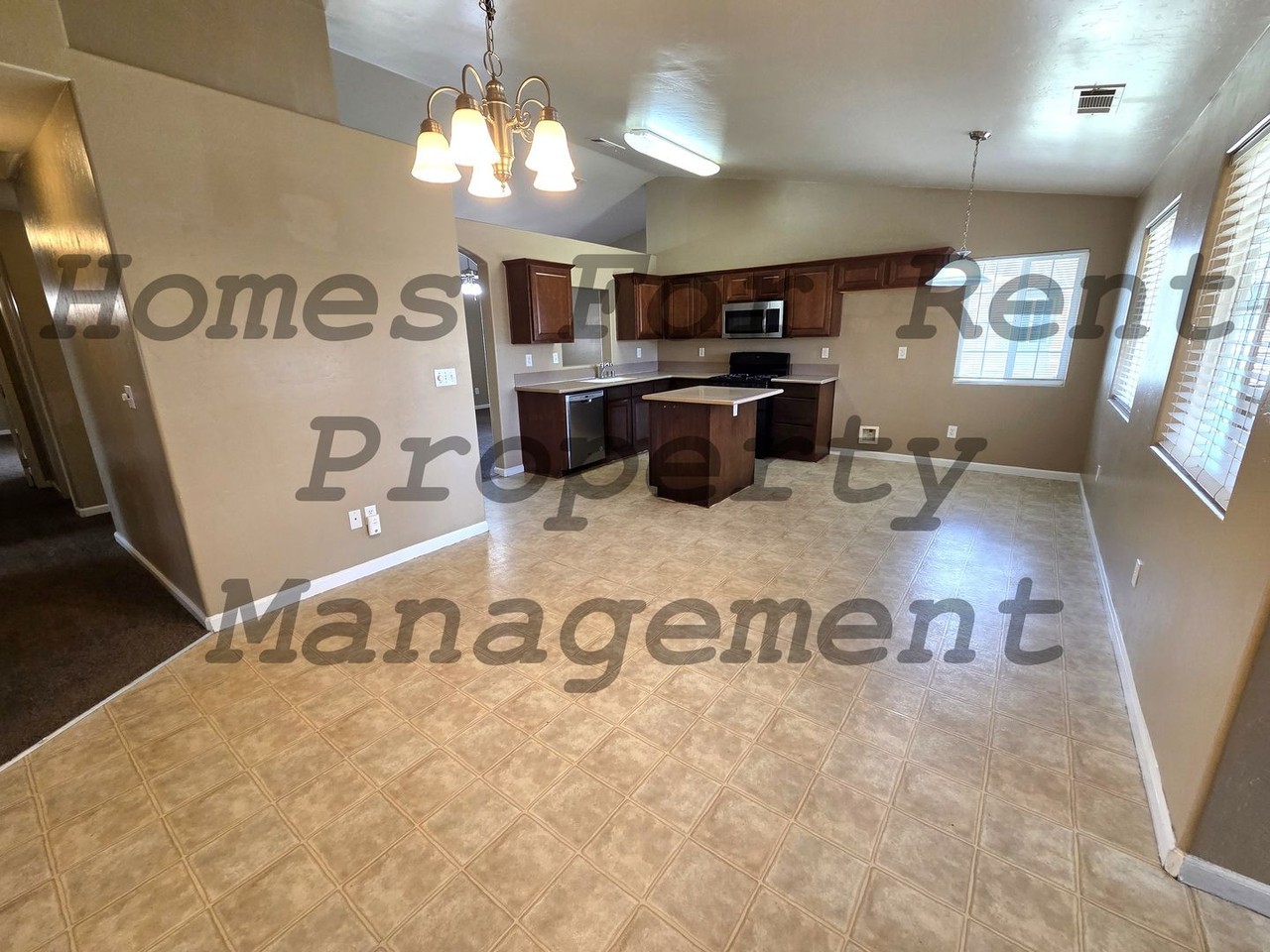 1888 W Union Ln - Photo 5 of 13