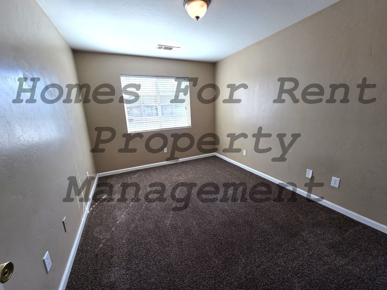 1888 W Union Ln - Photo 7 of 13