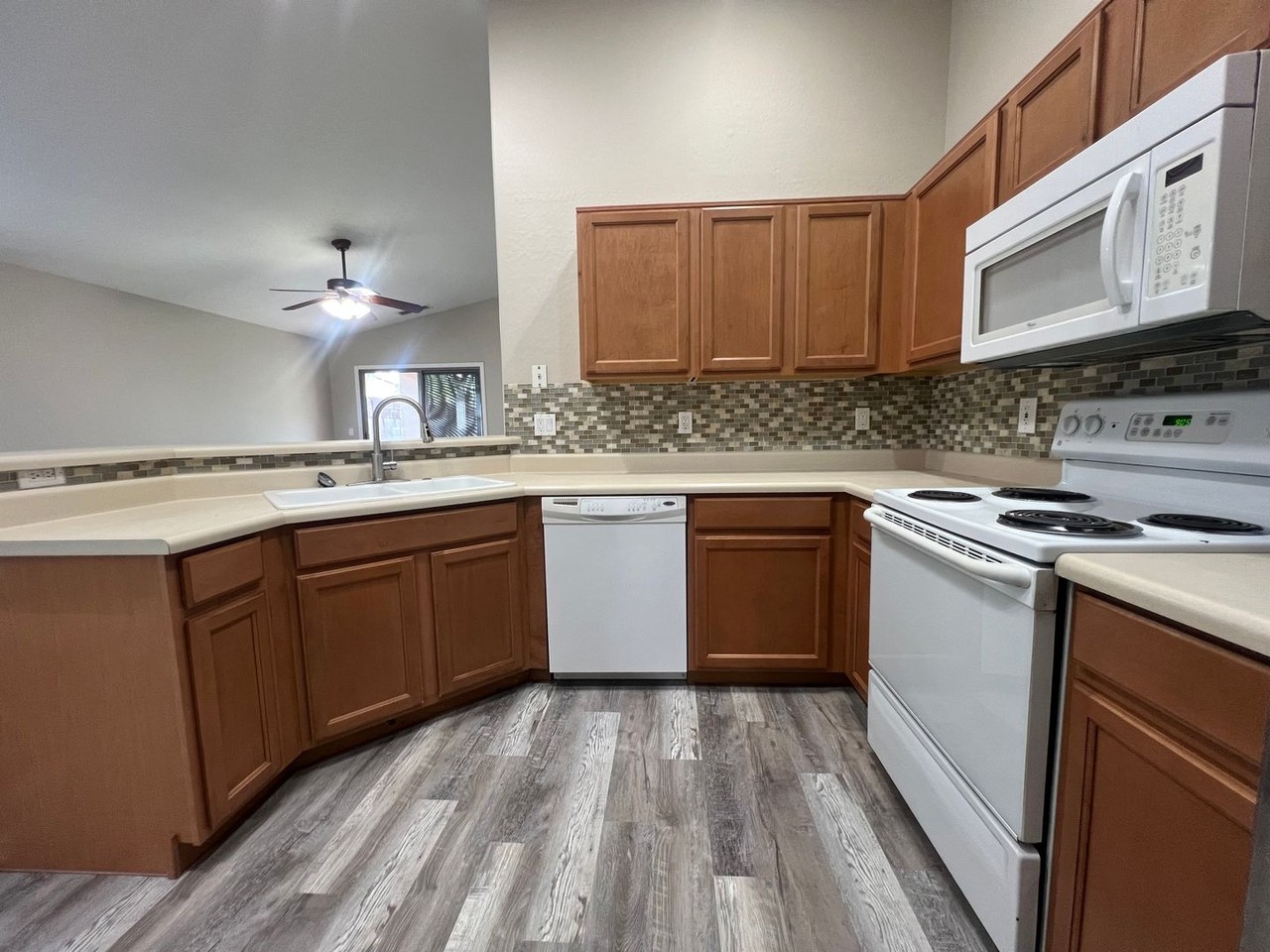 10159 E Kiva Ave - Photo 7 of 23