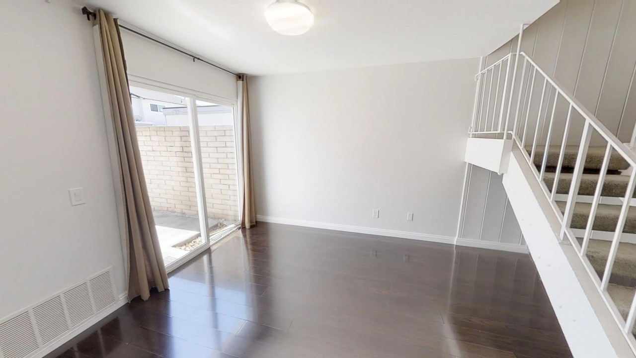 3033 Madison Ave - Photo 5 of 21