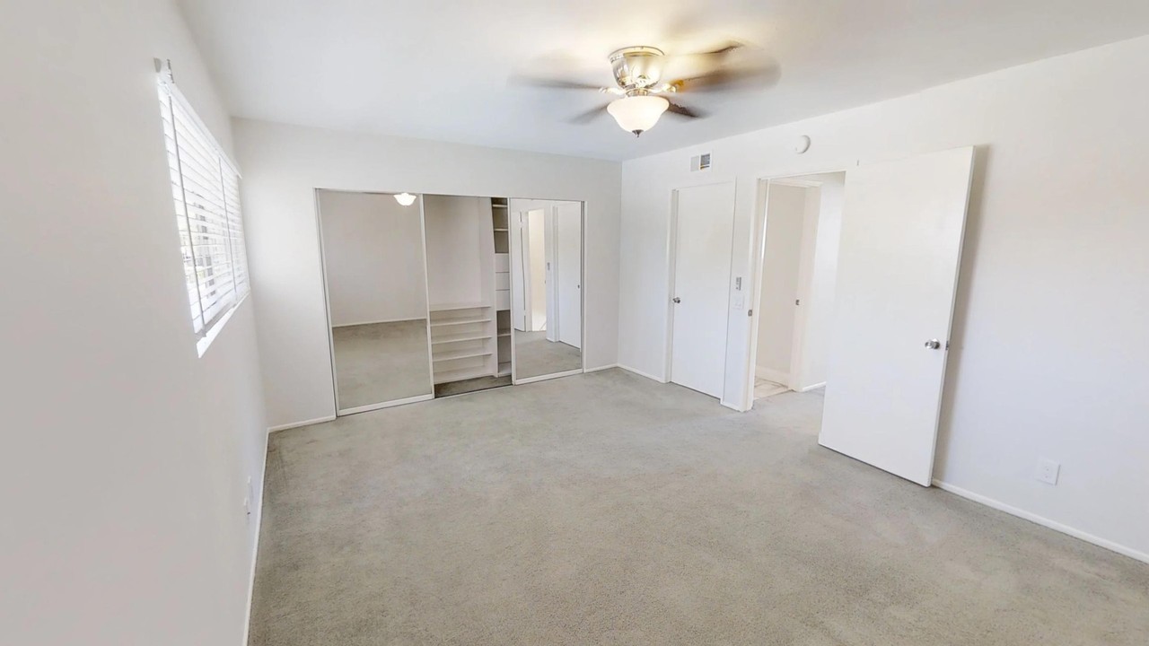 3033 Madison Ave - Photo 6 of 21