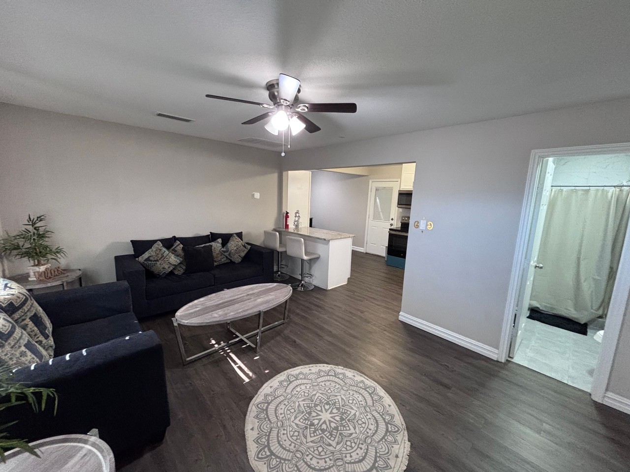 1715 Crestridge Dr - Photo 2 of 28