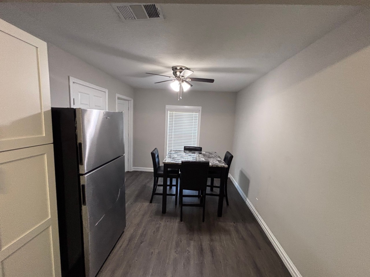 1715 Crestridge Dr - Photo 5 of 28