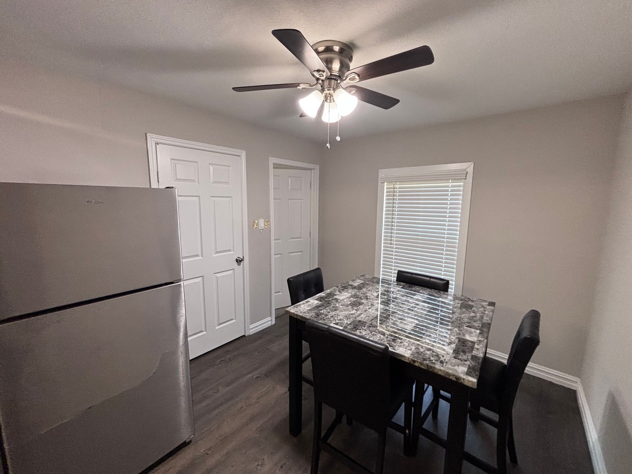 1715 Crestridge Dr - Photo 6 of 28