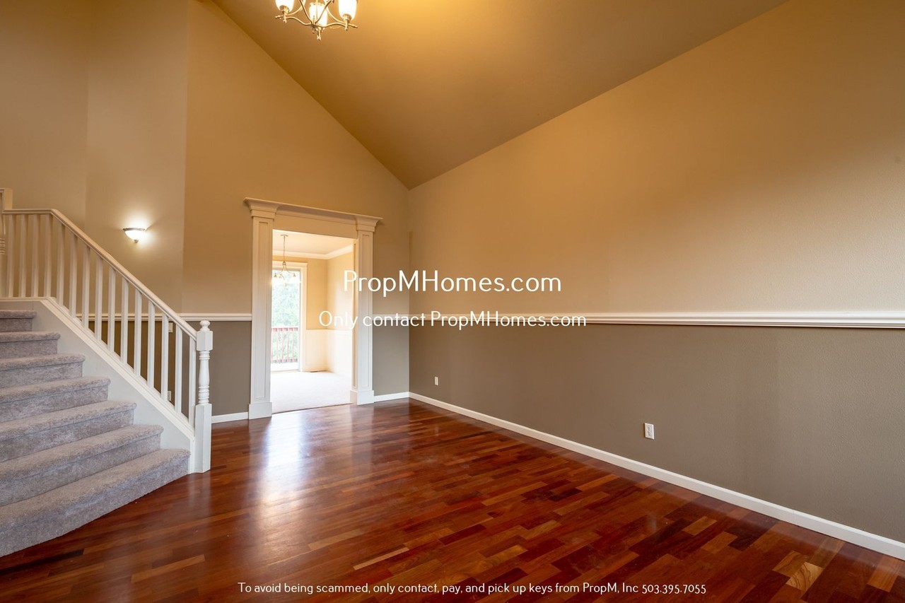 1606 12th St - Photo 3 of 39
