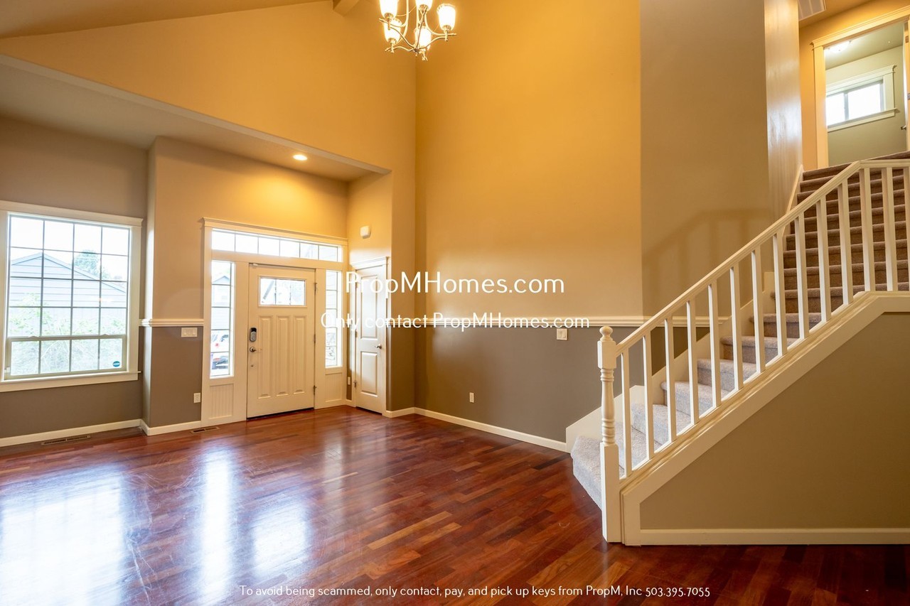 1606 12th St - Photo 4 of 39