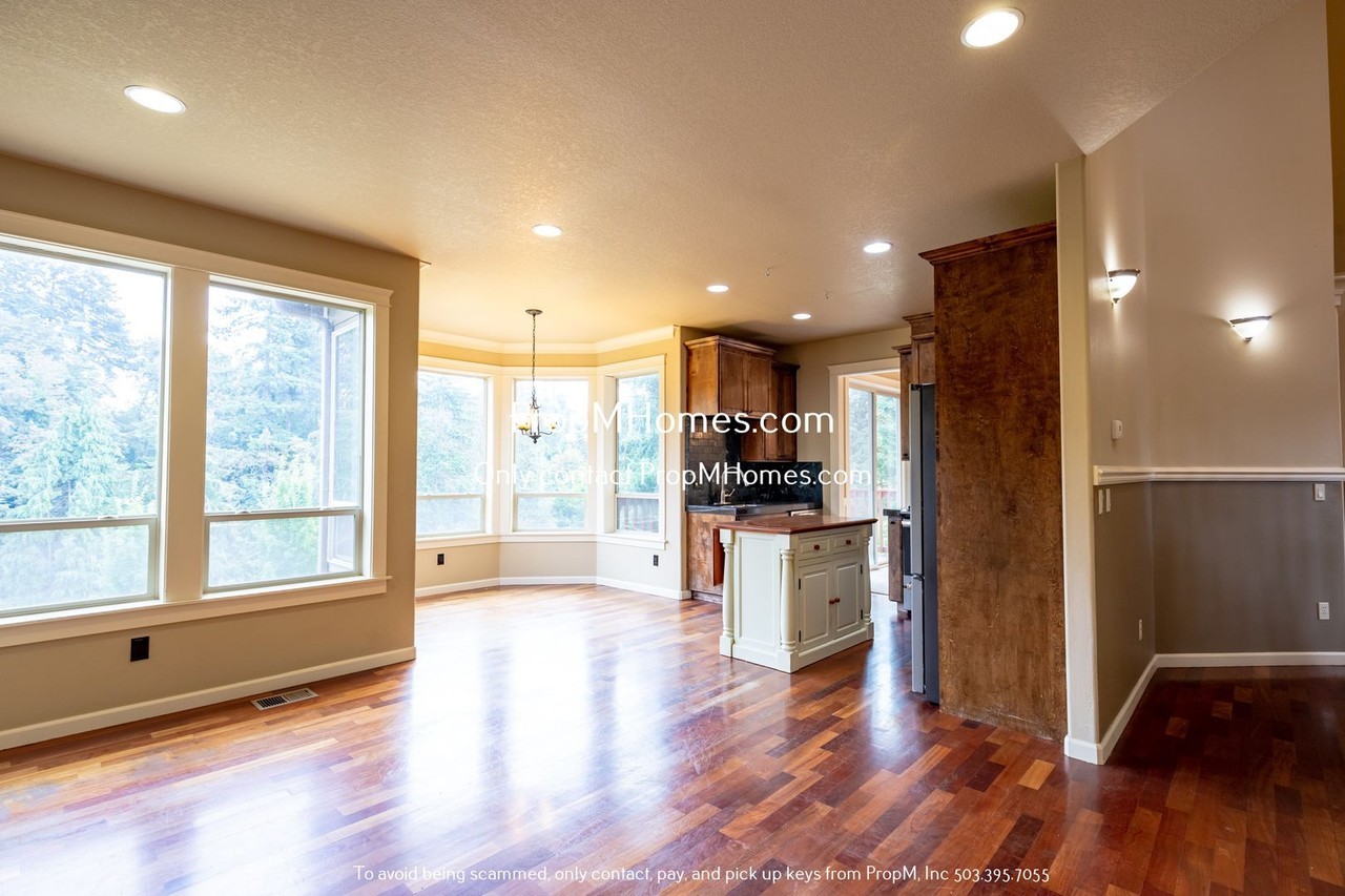 1606 12th St - Photo 7 of 39