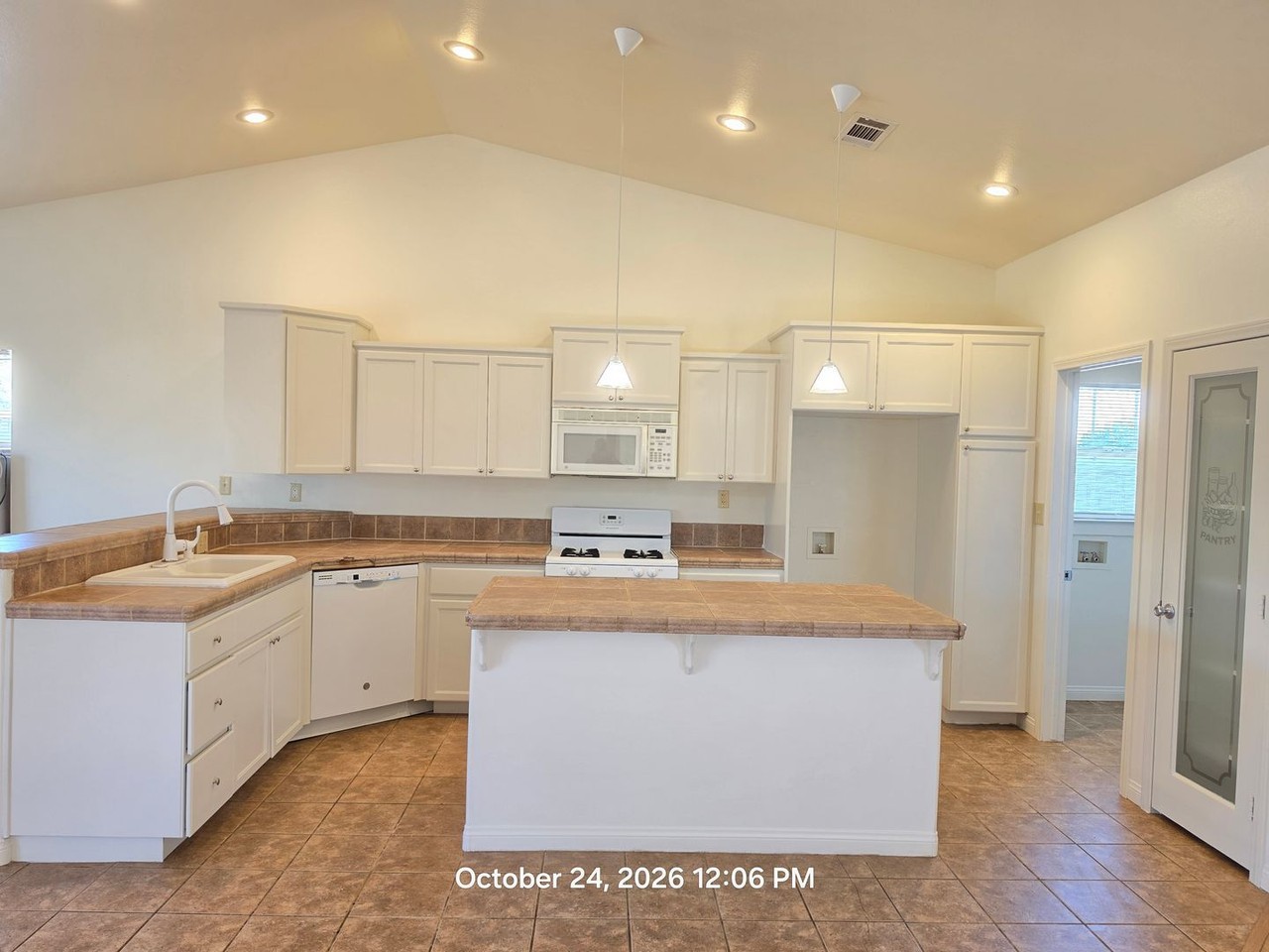 8601 Nipa Ave - Photo 3 of 21