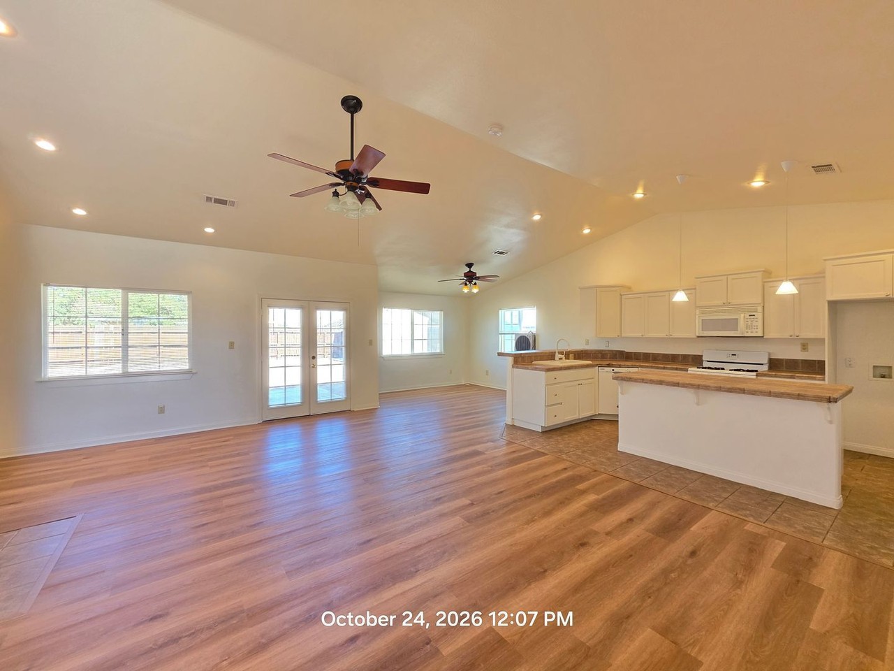 8601 Nipa Ave - Photo 4 of 21