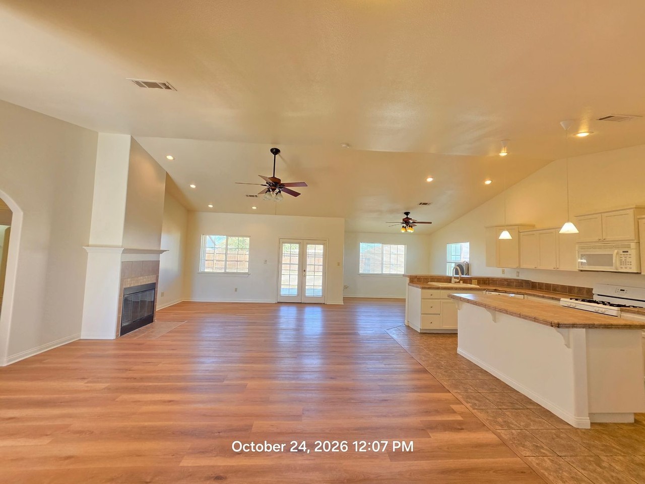 8601 Nipa Ave - Photo 5 of 21