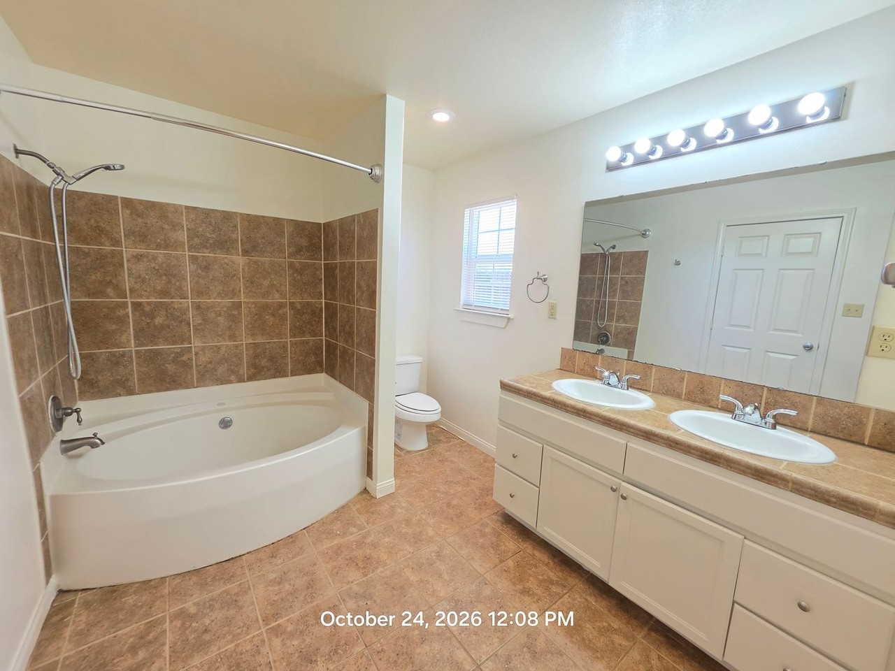 8601 Nipa Ave - Photo 7 of 21
