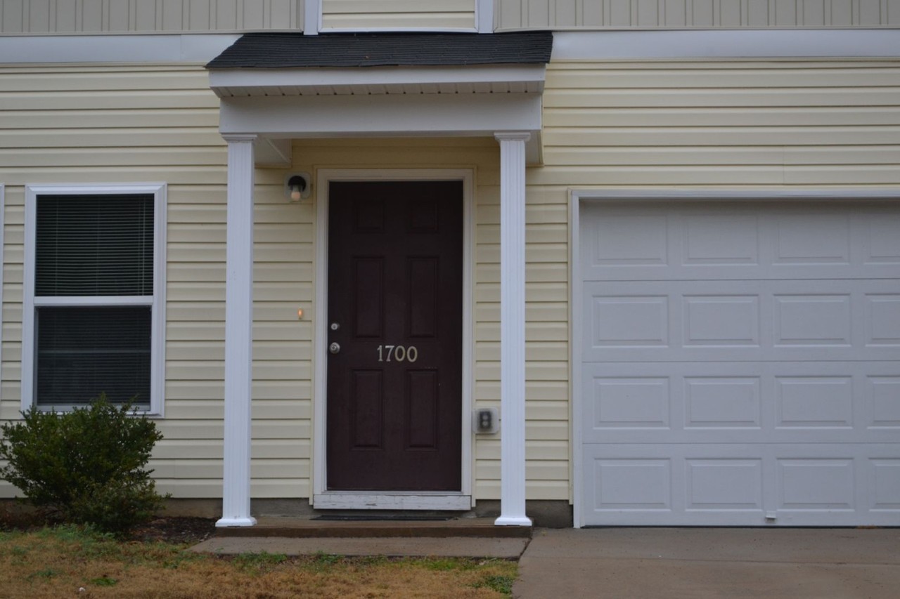 1700 Bridgewood Rd - Photo 3 of 26