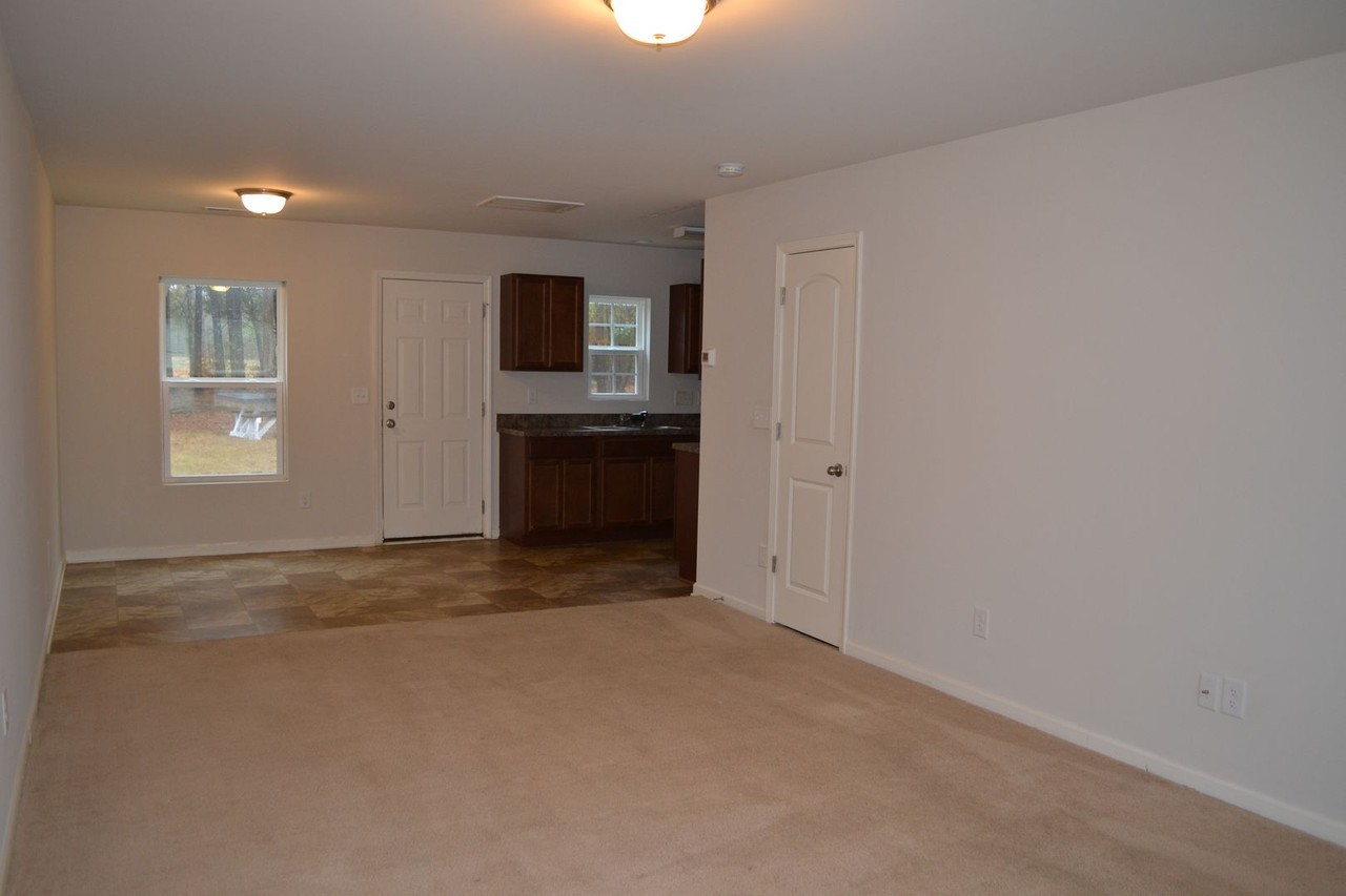 1700 Bridgewood Rd - Photo 5 of 26