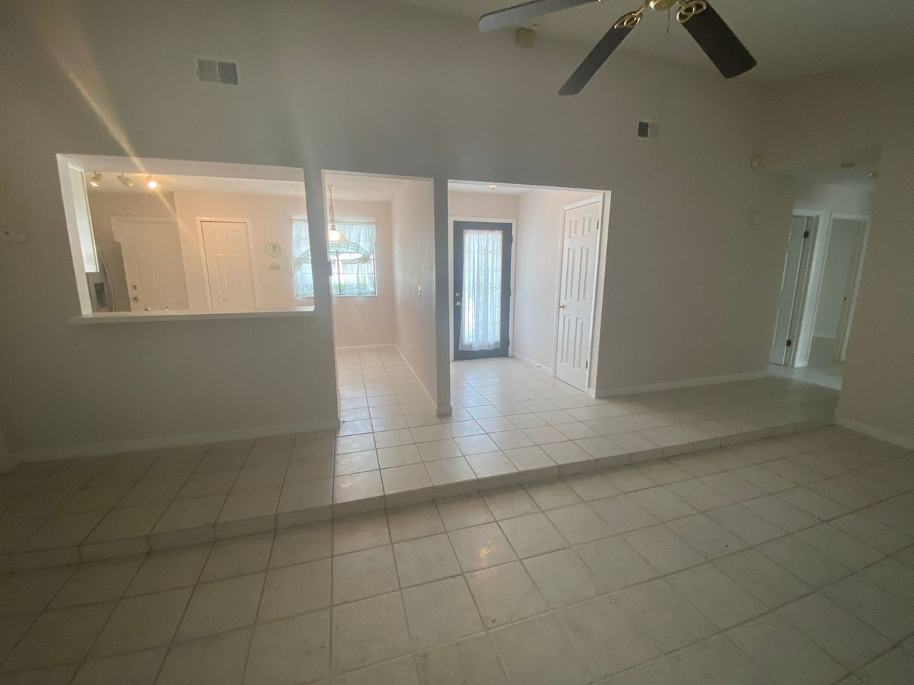 2496 Weatherford Dr - Photo 4 of 19