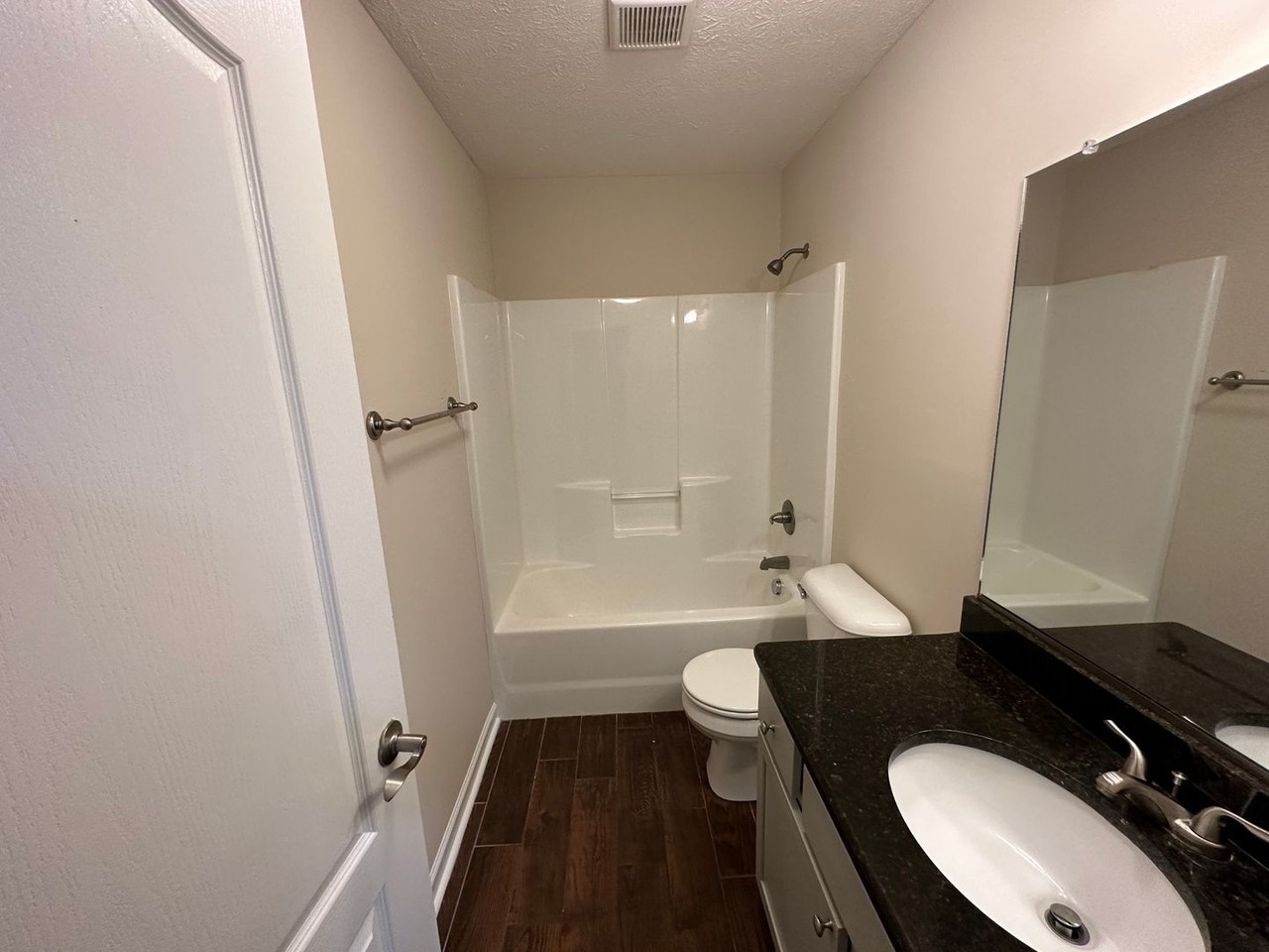 52 Gloucester Dr - Photo 6 of 12