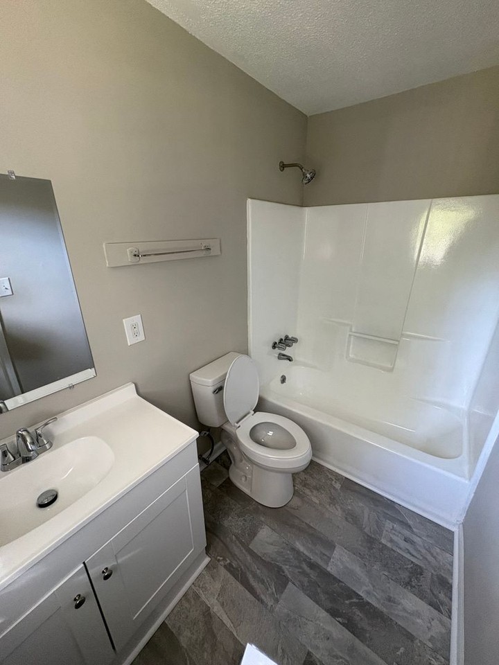 14 Overbrook Rd - Photo 5 of 10