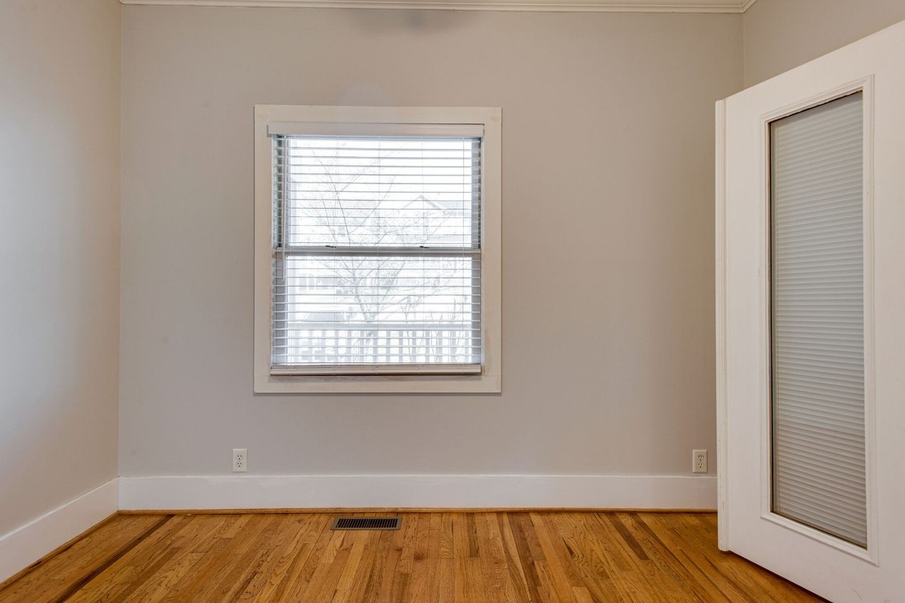 4517 Michigan Ave - Photo 4 of 26