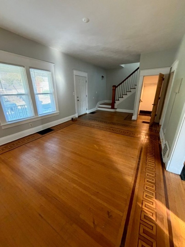 2601 Pershing Ave - Photo 4 of 15