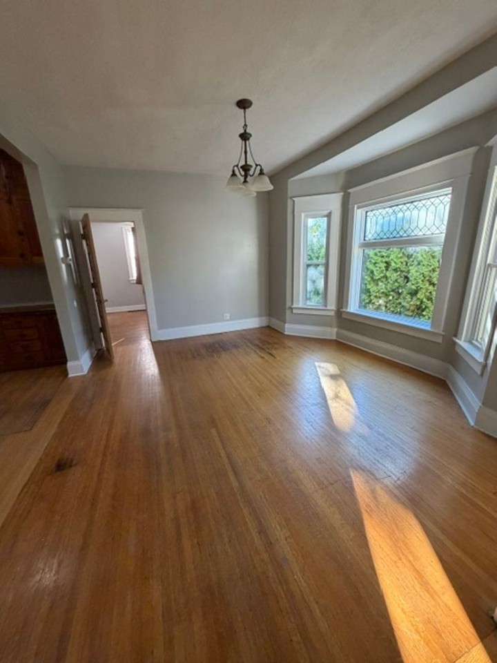 2601 Pershing Ave - Photo 5 of 15