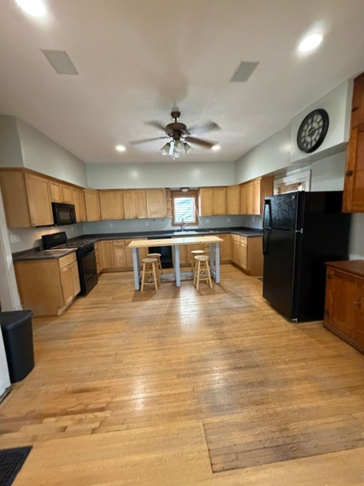 2601 Pershing Ave - Photo 6 of 15