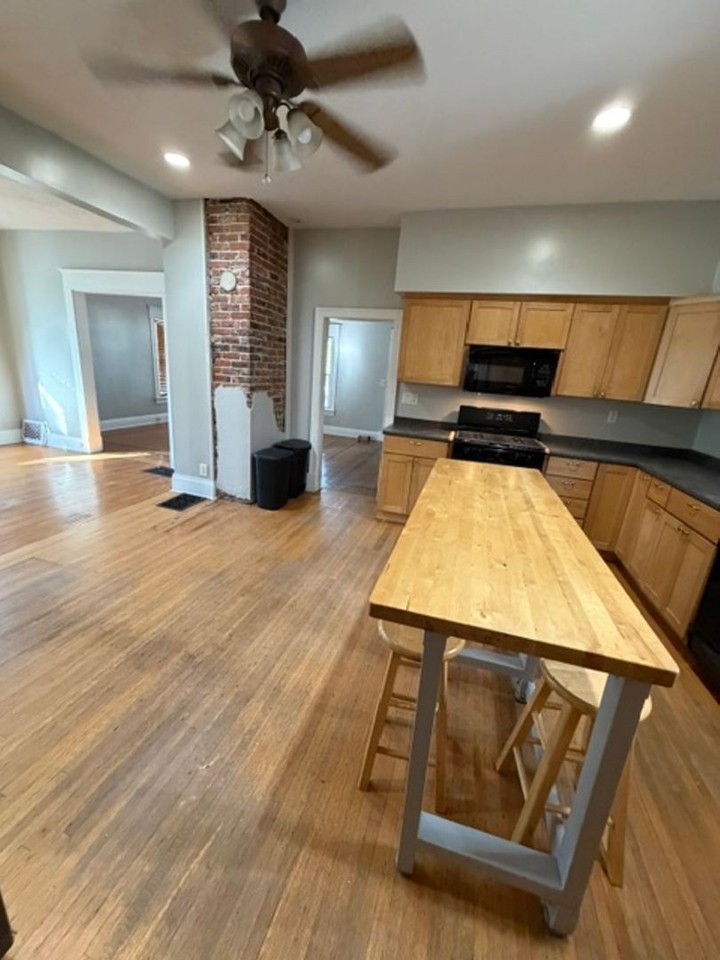 2601 Pershing Ave - Photo 7 of 15