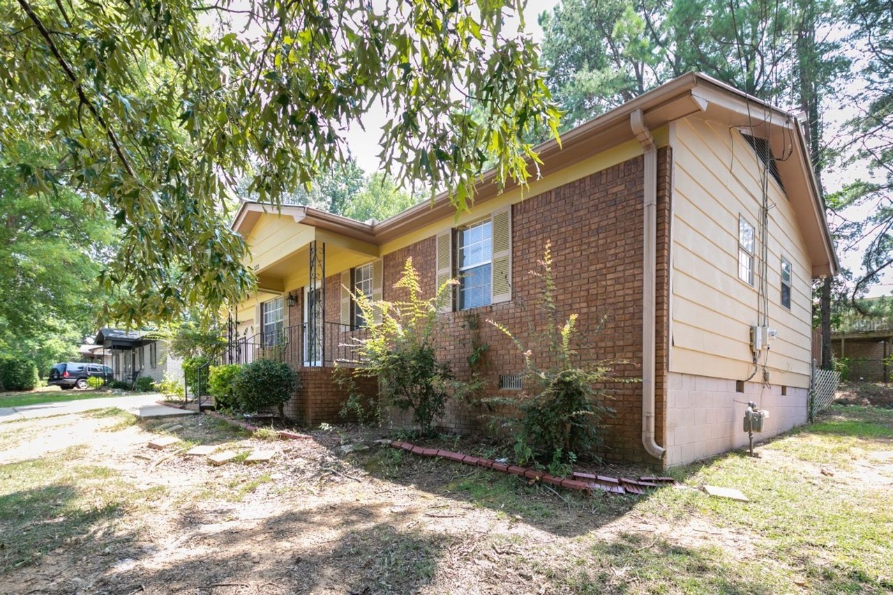 333 Five Acre Rd - Photo 2 of 25