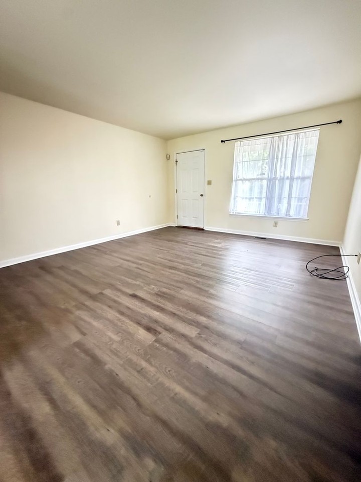 760 Montgomery Ave - Photo 4 of 20