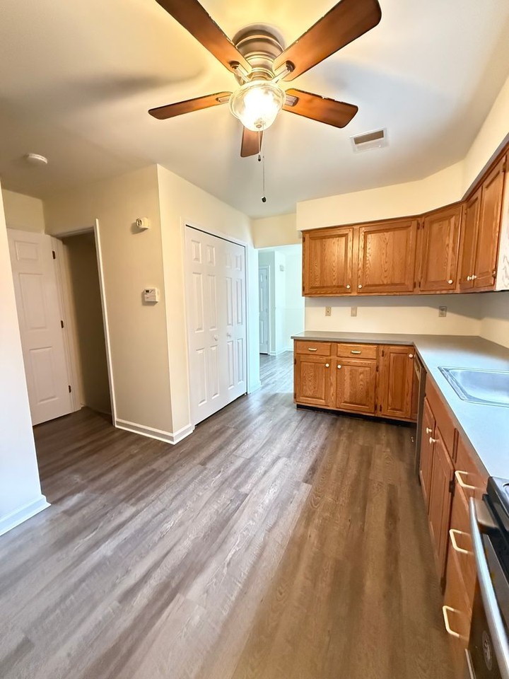 760 Montgomery Ave - Photo 6 of 20