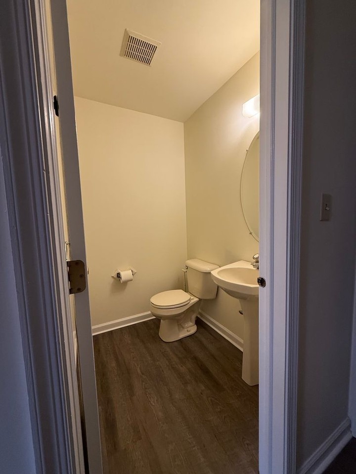 760 Montgomery Ave - Photo 7 of 20