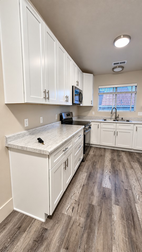 2670 E 620 N - Photo 2 of 6