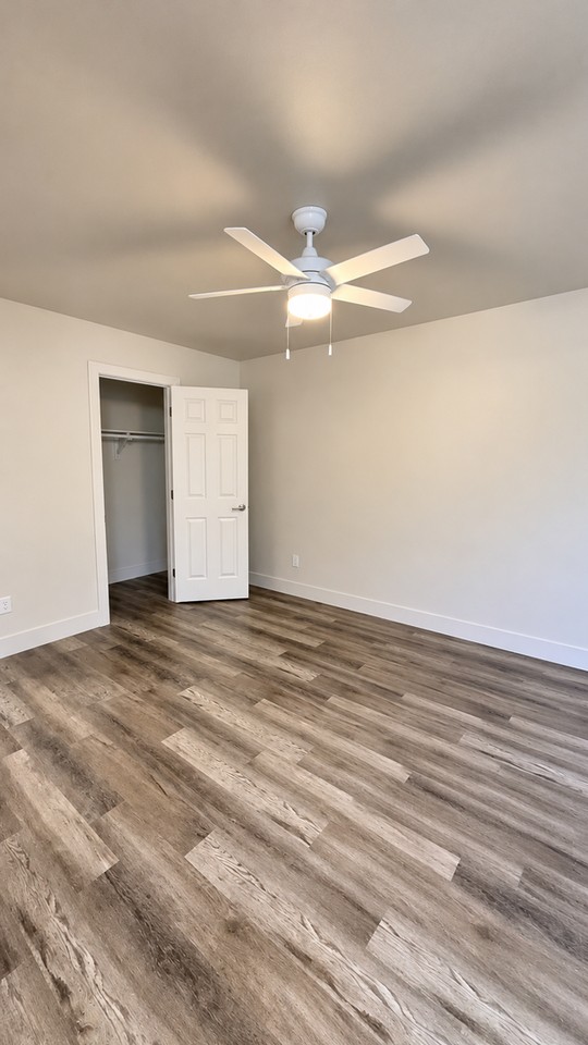 2670 E 620 N - Photo 6 of 6