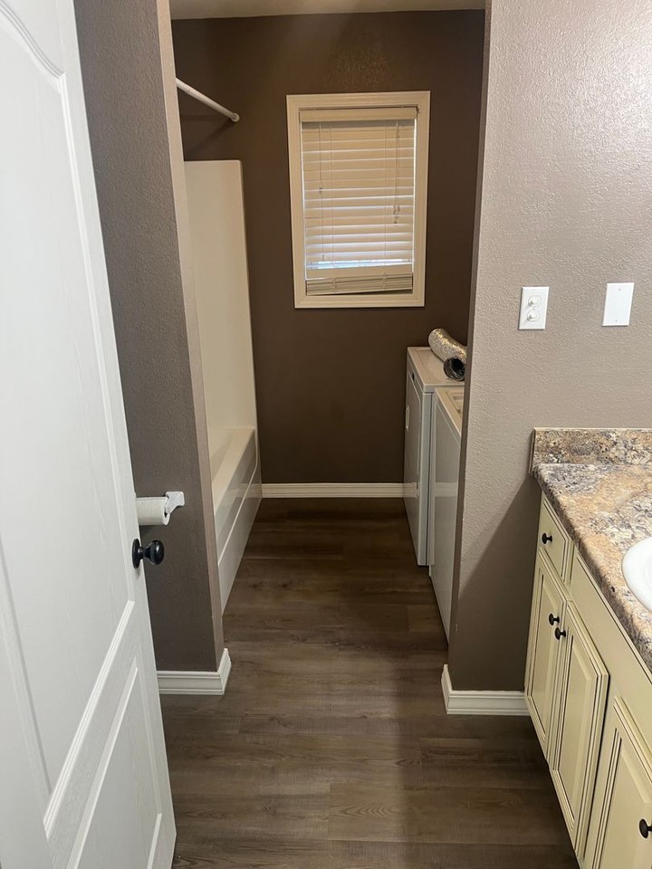 702 Cedar St - Photo 7 of 7