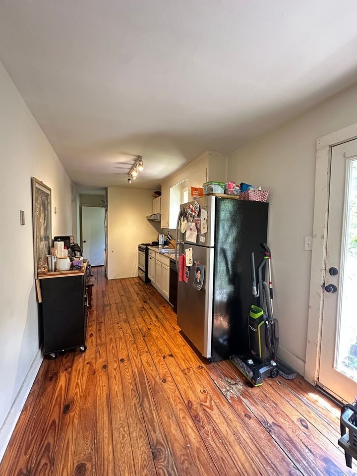 432 Race St #D - Photo 6 of 12