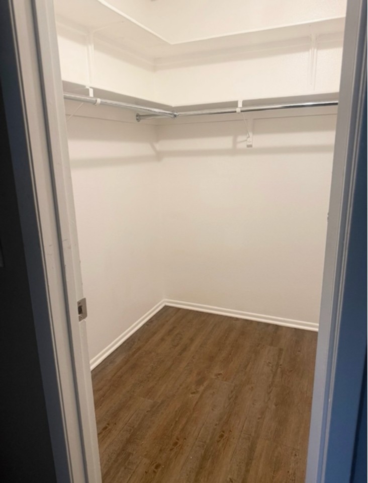ROLLING HILLS MANOR APTS - Photo 6 of 17